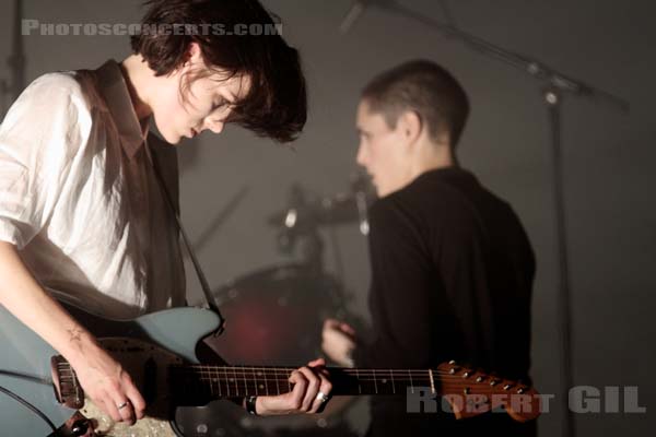 SAVAGES - 2013-10-31 - PARIS - Grande Halle de La Villette - Camille Berthomier - Gemma Thompson